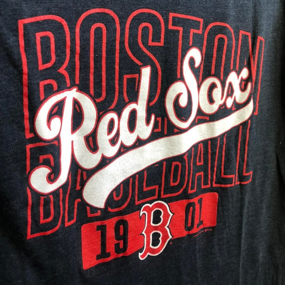 Boston Red Sox Women's V-neck | Size L